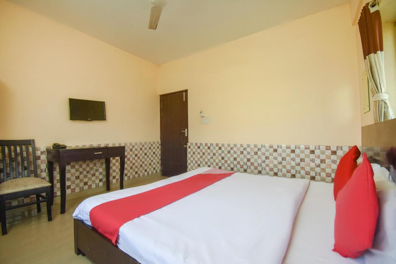 Hotel Oyo Flagship 72260 Seema International Gauripur Zewnętrze zdjęcie